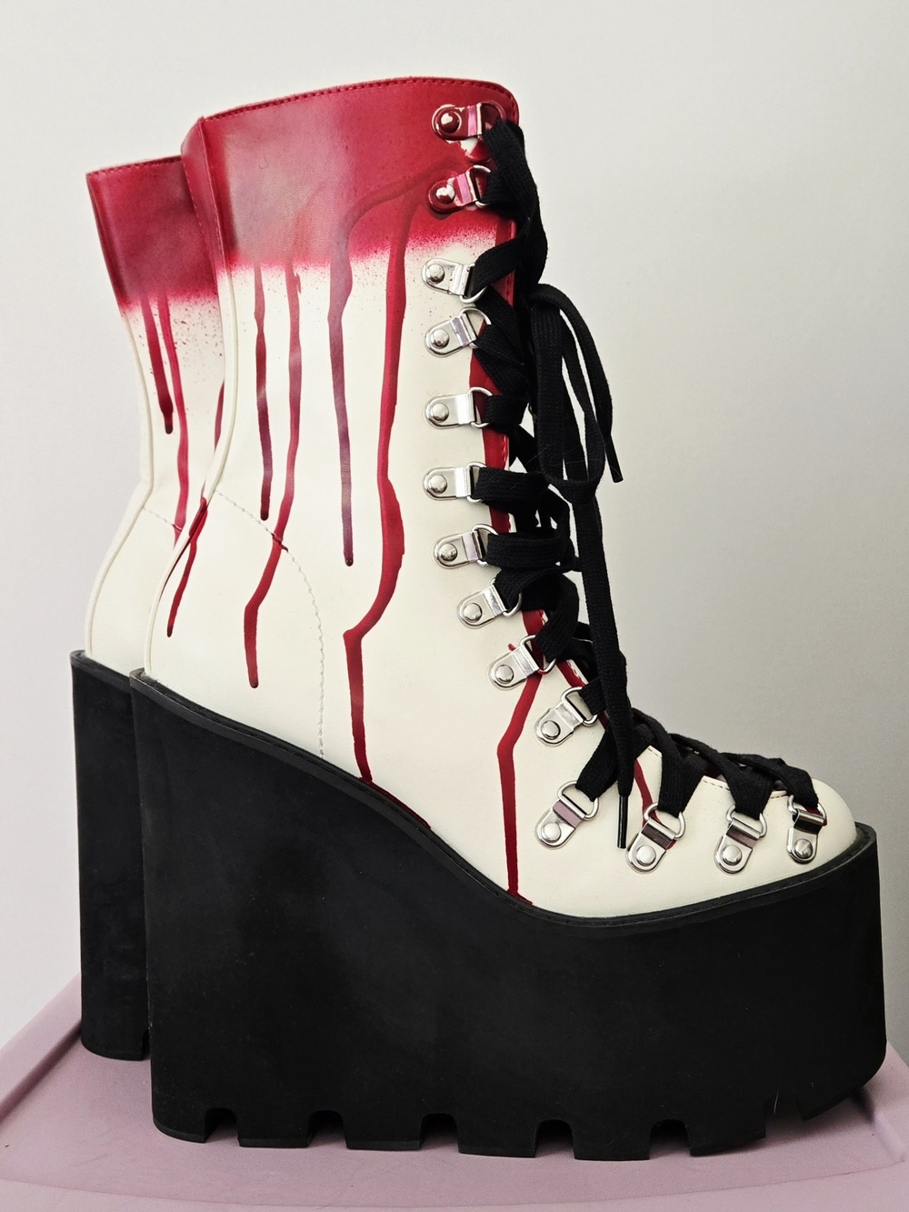 ✨️NWOT✨️ Dolls Kill "Trickz N' Treatz" Scream Queen Traitor Boots